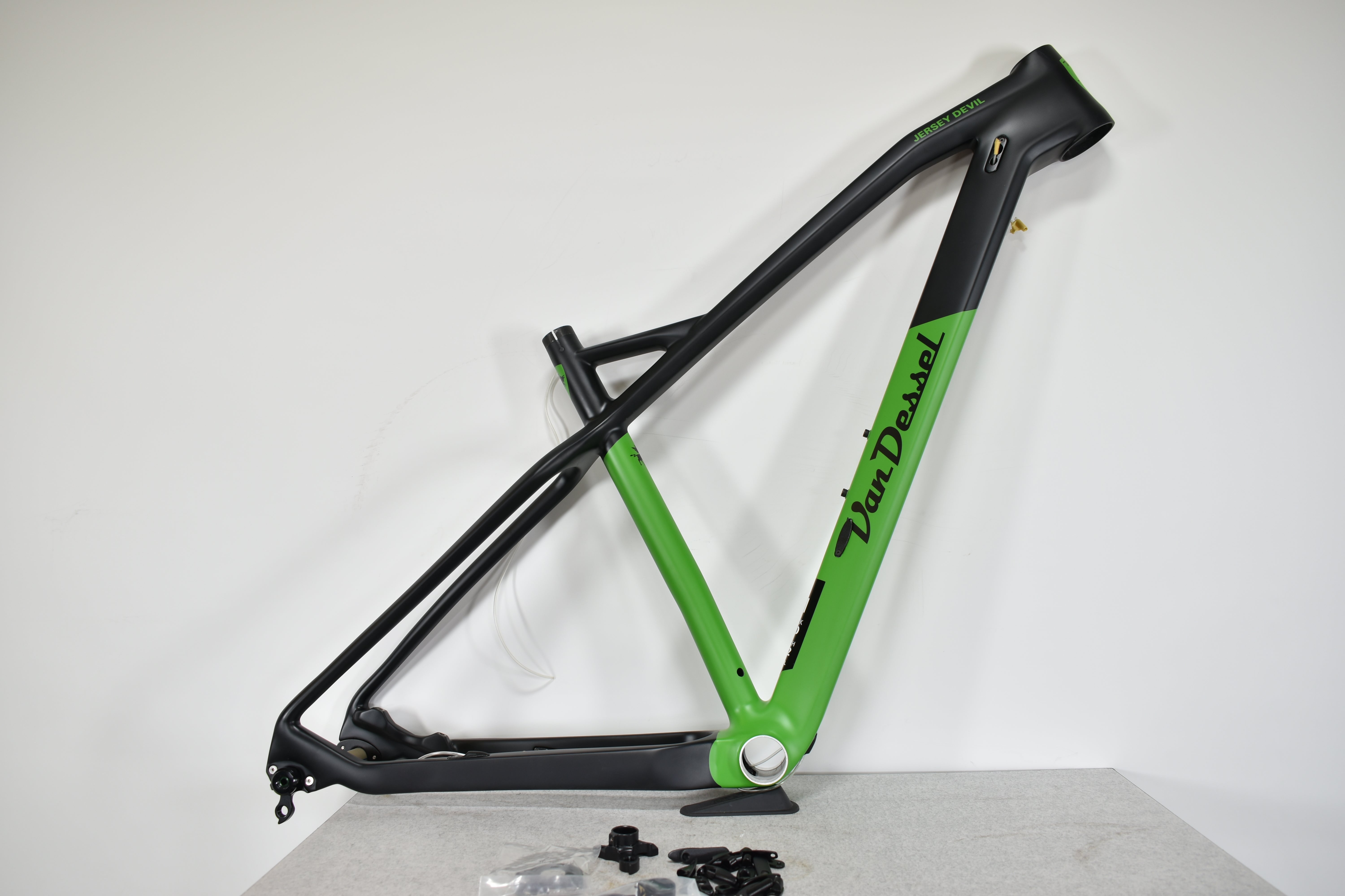Van Dessel Cycles | Closeouts