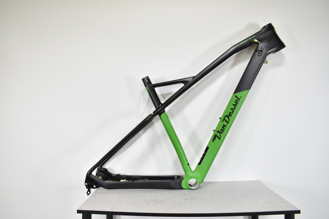 Van Dessel Cycles | Closeouts |Jersey Devil XL Carbon Fiber