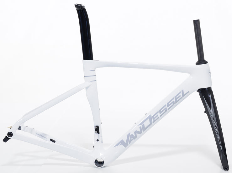 ARCH 65  |  FRAMESET | WHITE DUST / NATURAL CARBON