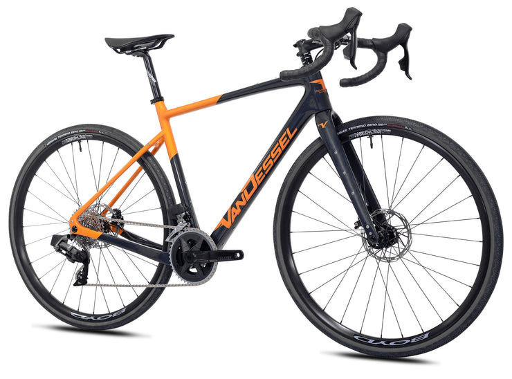 VAN DESSEL™ RANGE ROAMER CARBON  |  SRAM RIVAL AXS | PERFORMANCE GRAVEL BIKE