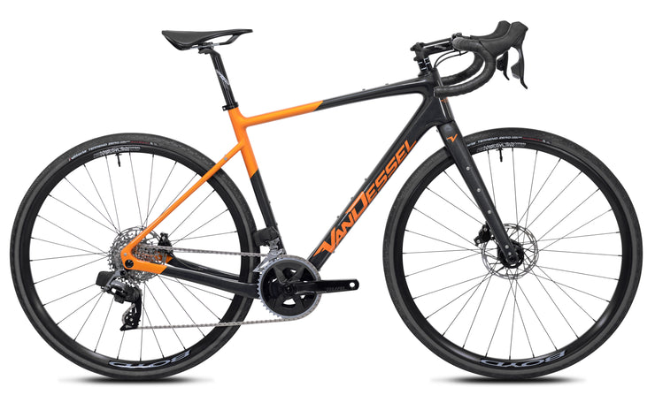 VAN DESSEL™ RANGE ROAMER CARBON  |  SRAM RIVAL AXS | PERFORMANCE GRAVEL BIKE