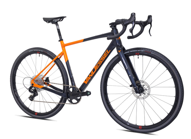 VAN DESSEL™ RANGE ROAMER CARBON PERFORMANCE GRAVEL BIKE Van Dessel